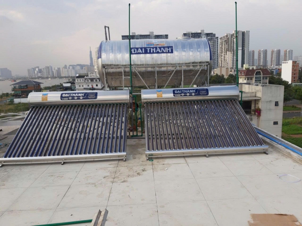 chan bon nuoc inox tan a dai thanh